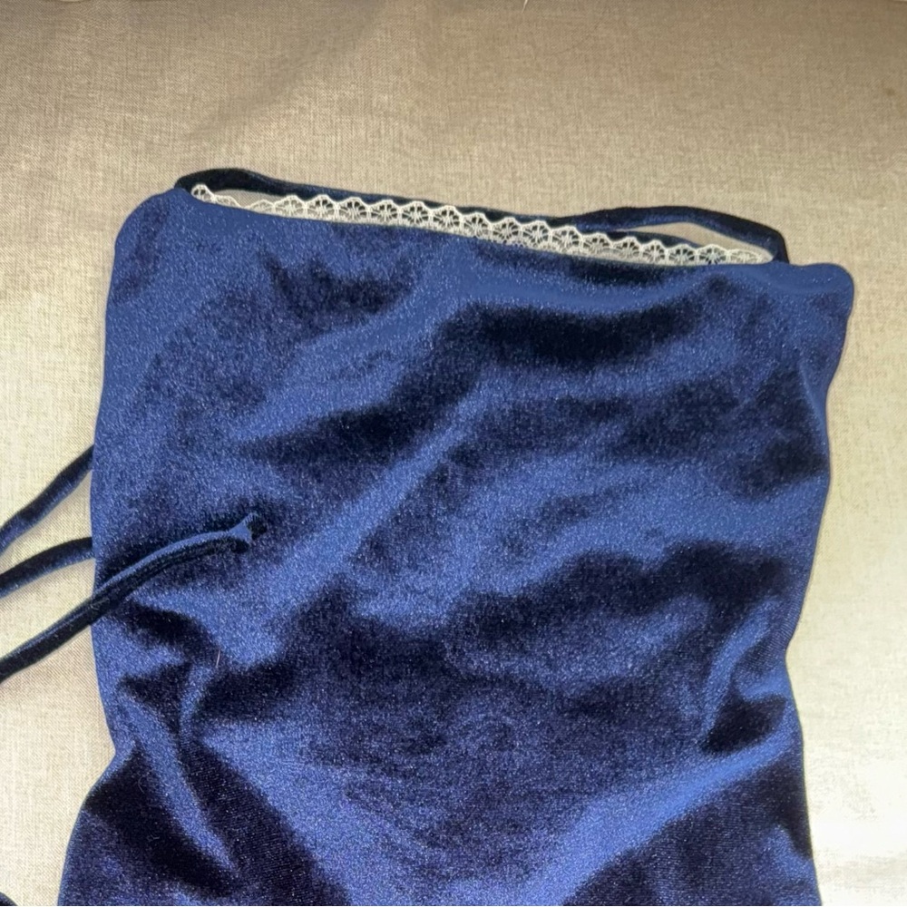 Vivienne Body-con Dress - Navy Blue Velvet Backless Dress